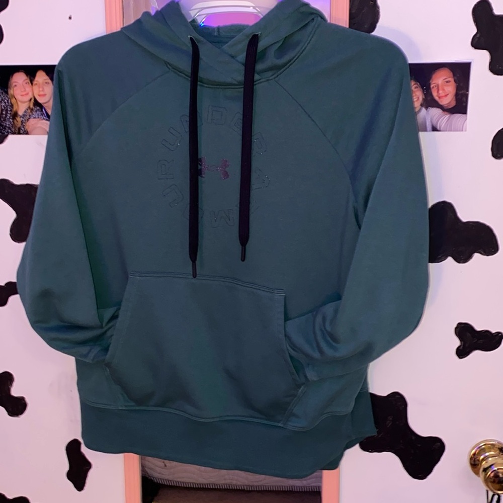 women’s size M under armour hoodie green
